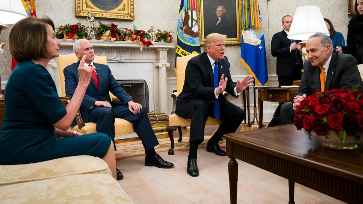 نانسي بيلوسي تعلن: ستتم مساءلة ترامب