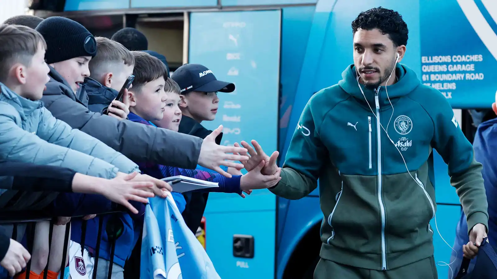 ناد إنجليزي ينقذ عمر مرموش من "جحيم غوارديولا"