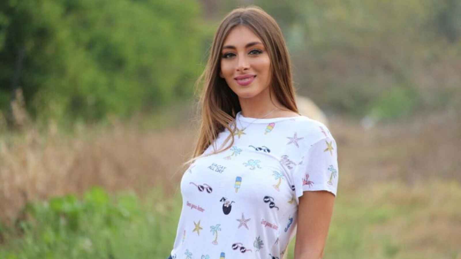 بعد ساعات من رحيلها.. وفاة ابن الفنانة السورية إنجي مراد