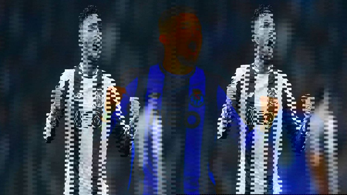 مانشستر يونايتد يقترب من ضم أليكس تيليس لاعب بورتو البرتغالي