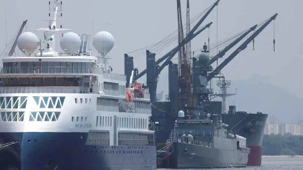 تأجيل "مناورات موسى-3".. البحرية الإيرانية تثير الجدل في جنوب أفريقيا