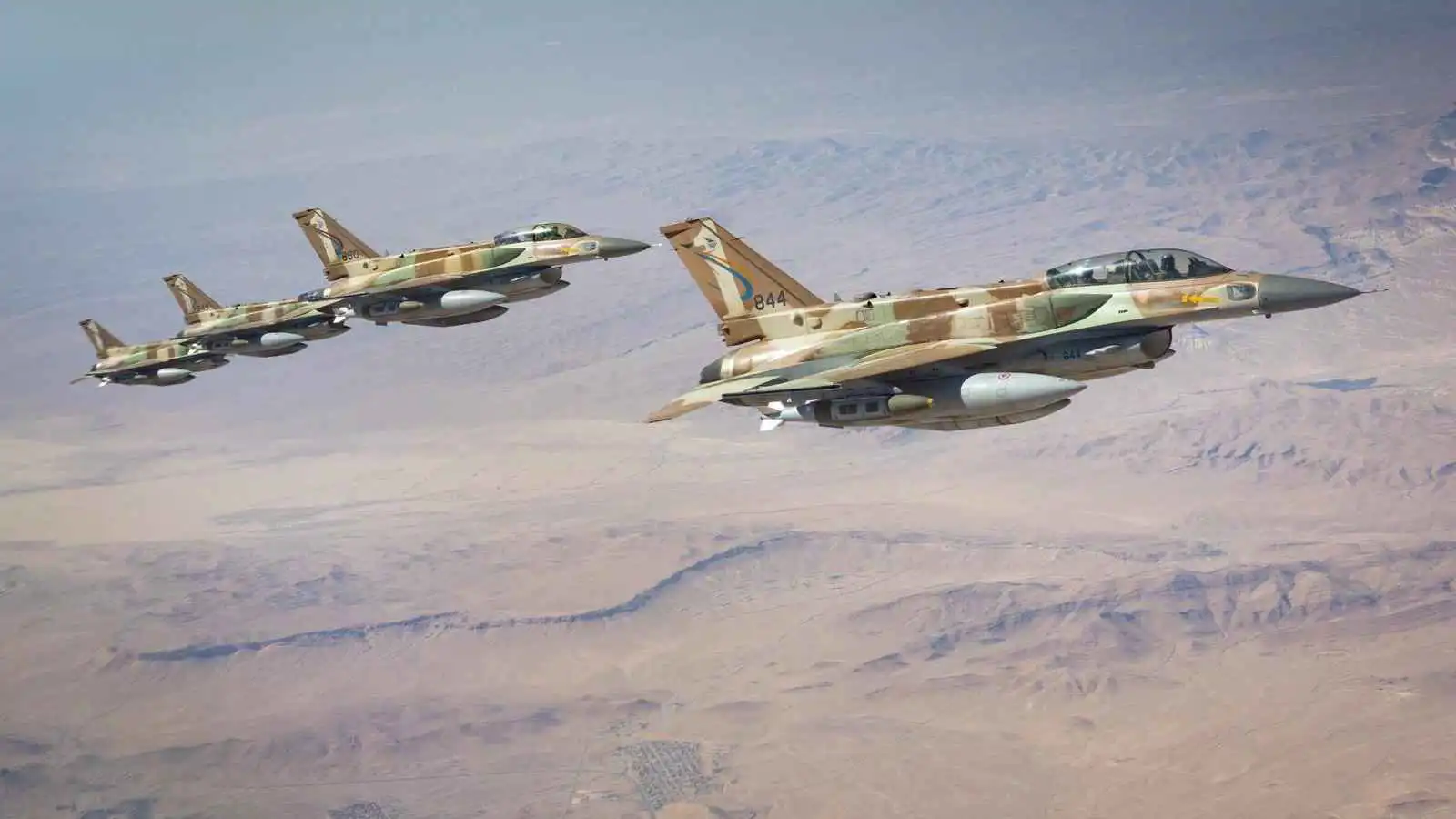 إسرائيل تعلن شن هجمات جوية جديدة على إيران (صور وفيديو)