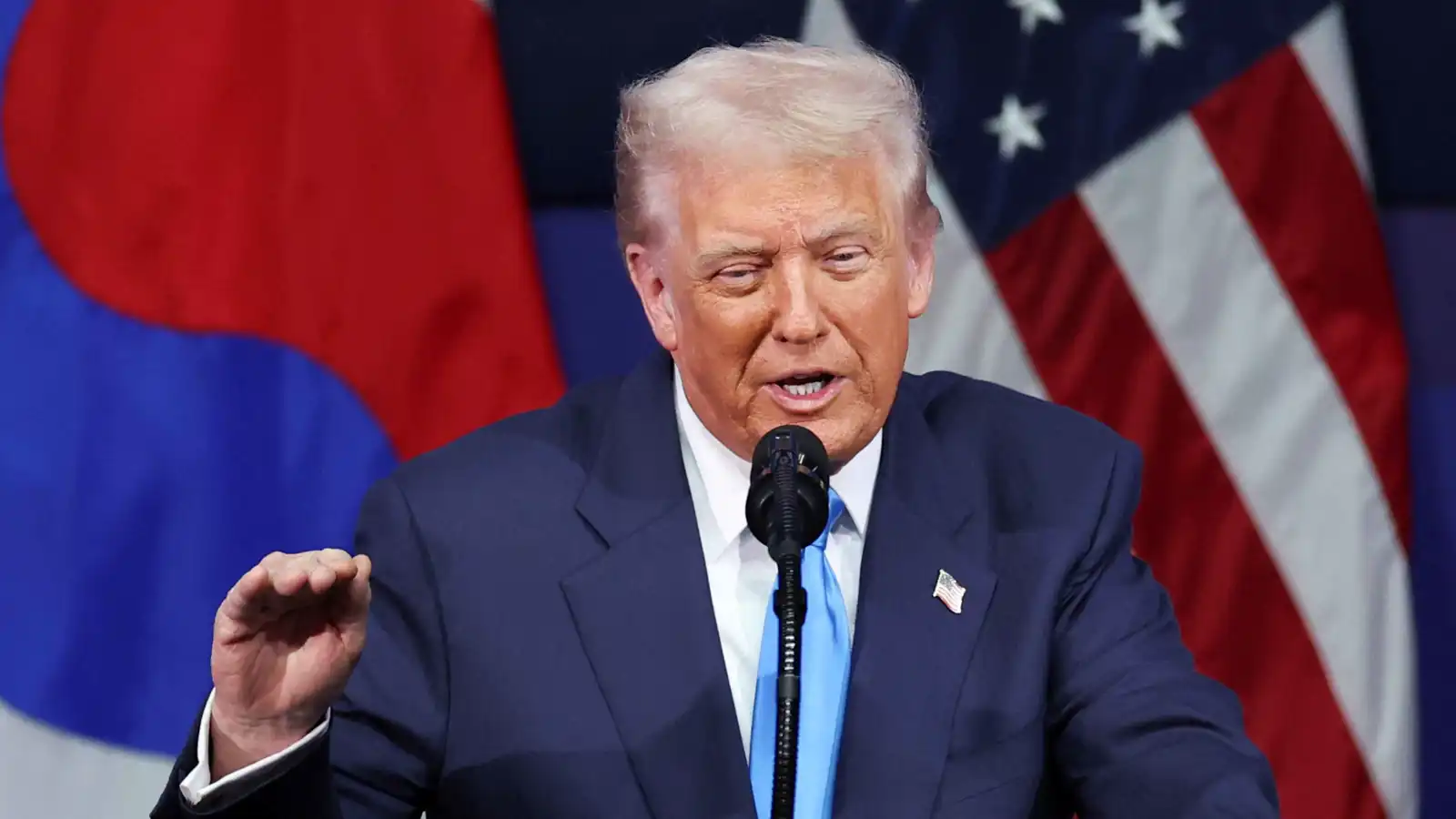 كيف يخطط ترامب لتجاوز مرحلة "البطة العرجاء" في ولايته الثانية؟