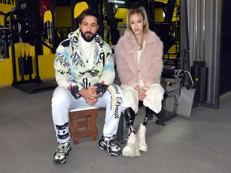 المدربة وزوجها