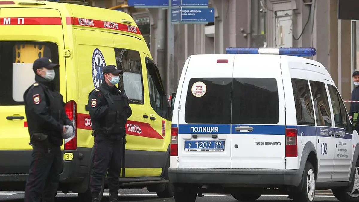 القبض على رجل احتجز رهائن في بنك وسط موسكو وهدد بتفجيره (فيديو)