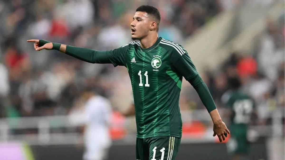 صدمة للهلال.. استبعاد عبد الله الحمدان من مواجهة السعودية ضد الجزائر