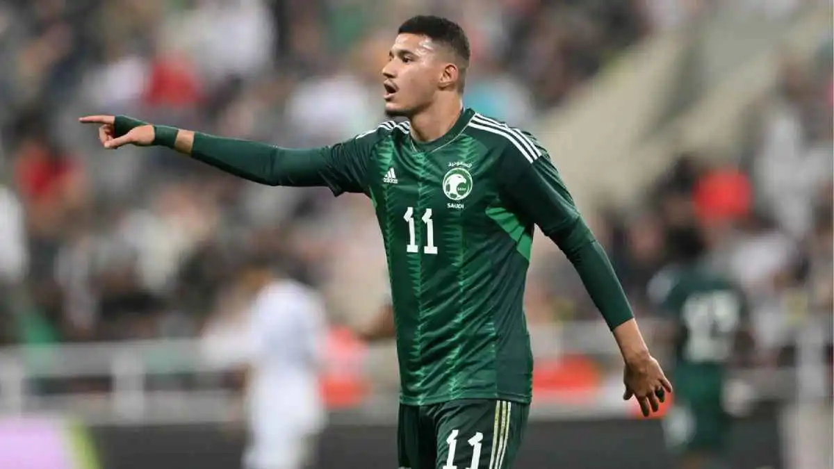 صدمة للهلال.. استبعاد عبد الله الحمدان من مواجهة السعودية ضد الجزائر