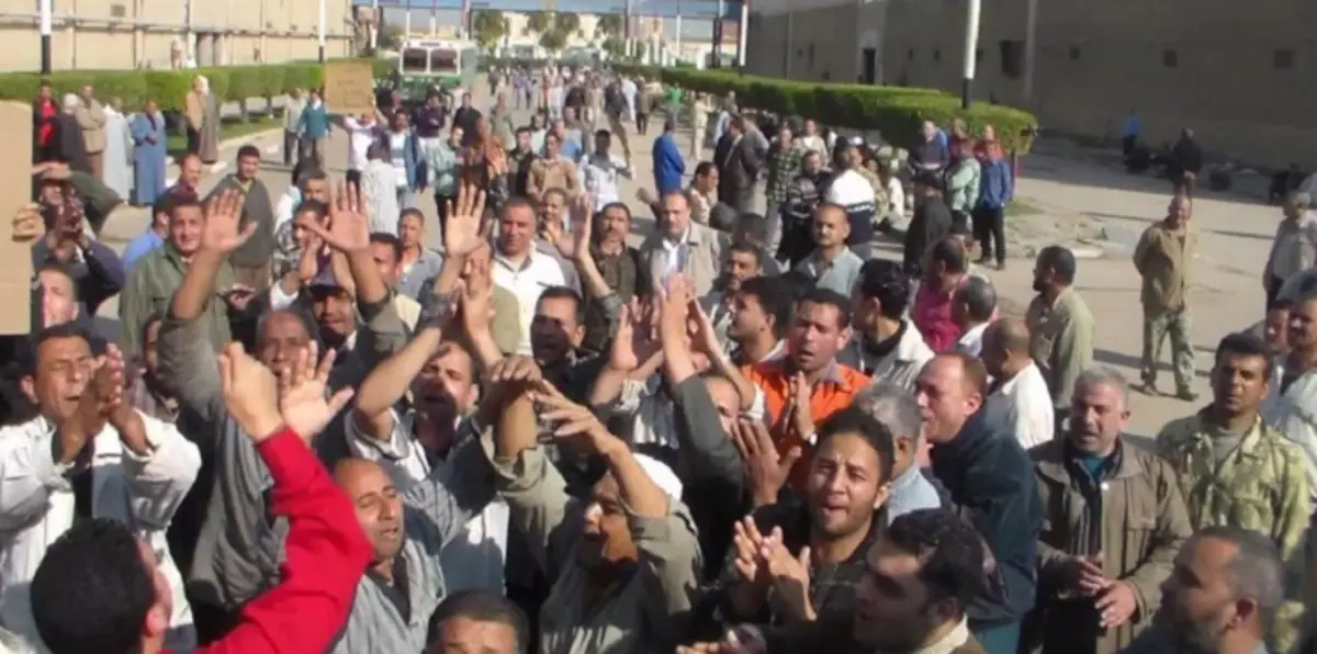 اضرابات عمالية ومشاكل مالية تهدد صناعة النسيج بمصر