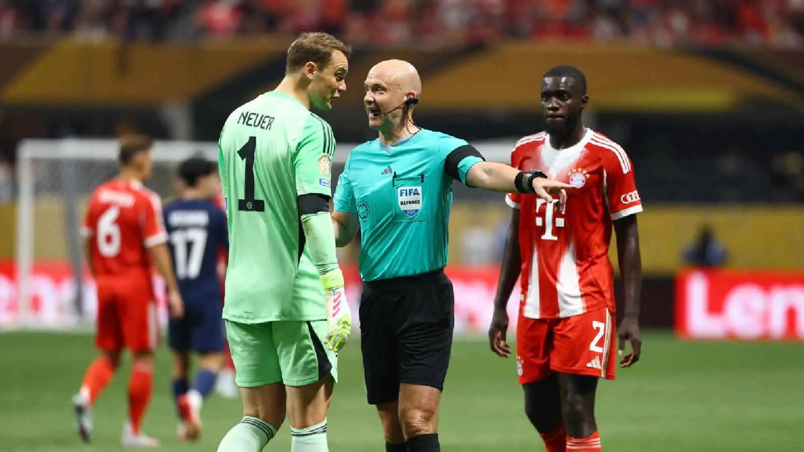 نوير يشن هجوما على دوناروما بسبب إصابة موسيالا