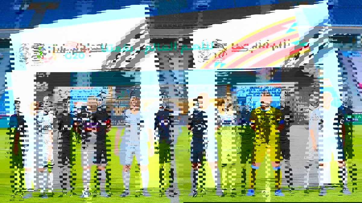 جدل حول أداء الحكم شكري الحنفوش في مباراة الشباب ضد النصر (فيديو)‎