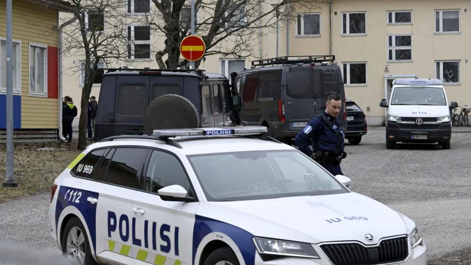 جرحى إثر عملية طعن قرب مركز للتسوق في فنلندا (فيديو)