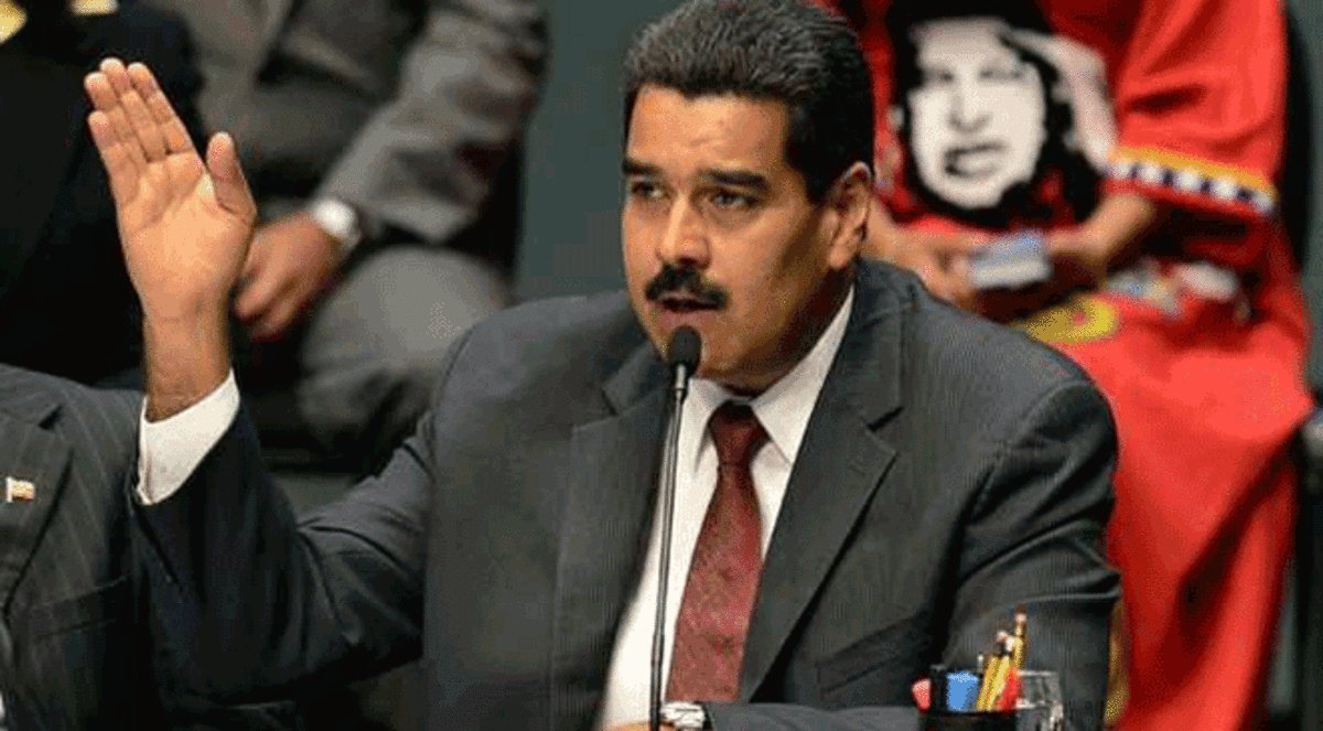 الرئيس الفنزويلي في السعودية لضبط أسعار النفط