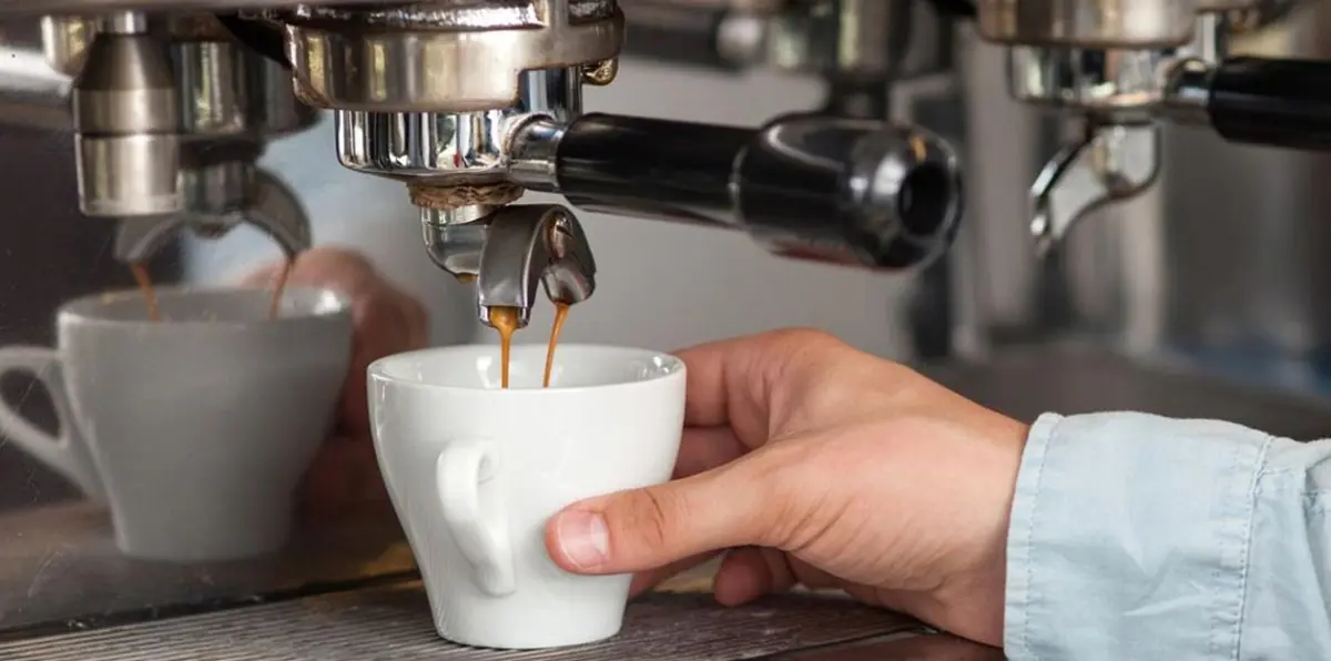 كيف يمكن أن تتسبب ماكينة القهوة في إصابتك بالأمراض ؟