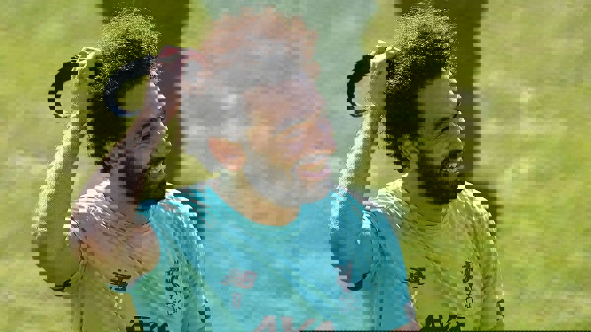 لفتة إنسانية من محمد صلاح في محطة وقود (شاهد)