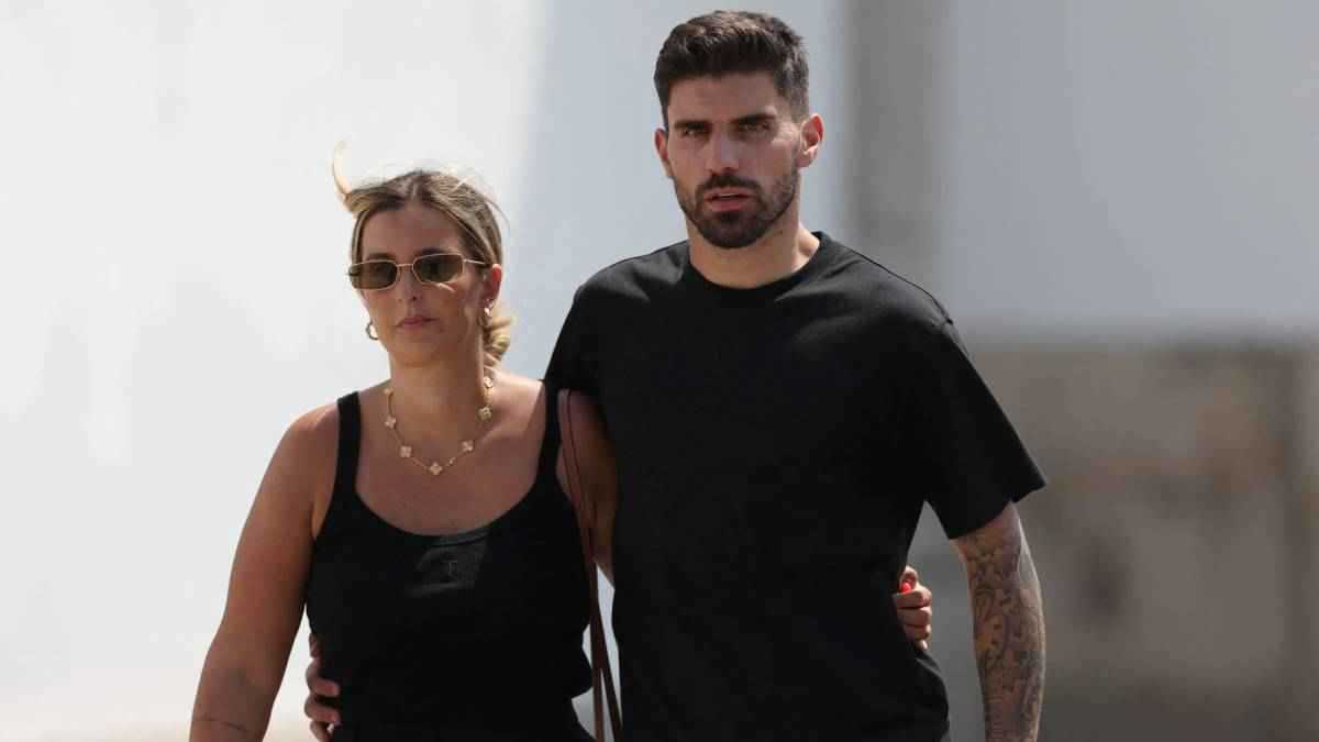 بعد أزمة "القُبلة".. ماذا قالت المجلة البرتغالية عن زوجة روبن نيفيز؟