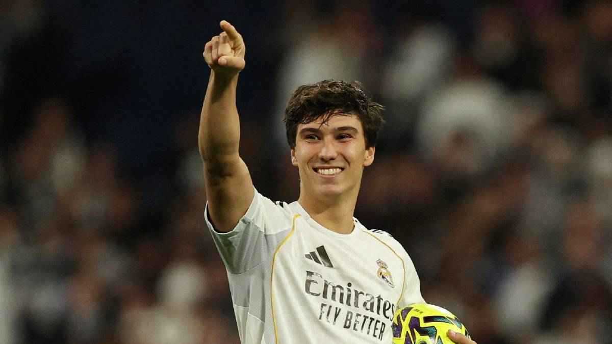 بعد هاتريك ريال بيتيس.. من أكثر مدرب سجل غونزالو غارسيا أهدافًا تحت قيادته؟ 