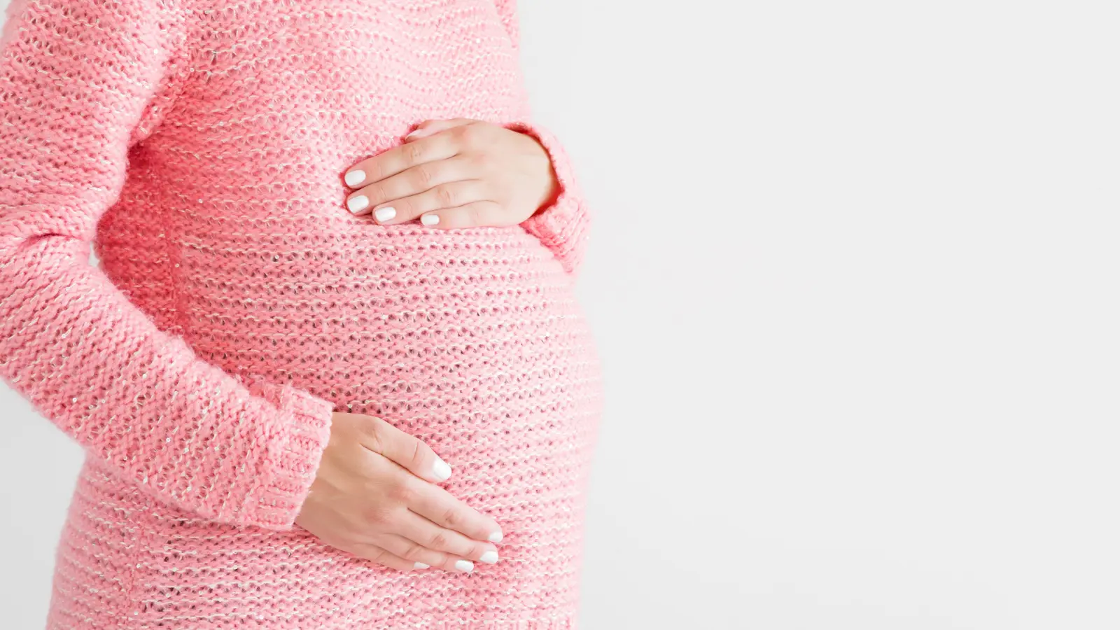 منها الحديد.. احتياجات الحامل الغذائية خلال الشتاء