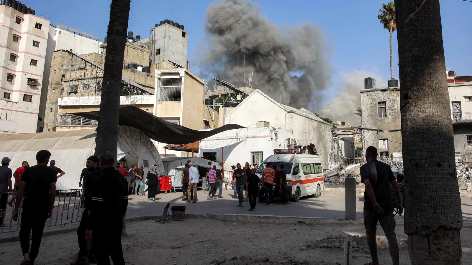 مقتل 4 صحفيين في قصف إسرائيلي على مستشفى بغزة