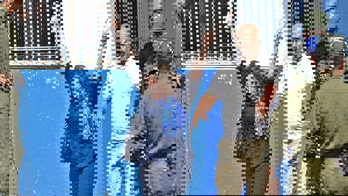 تقرير: قضية أميرة بوراوي تؤجج التوتر بين الجزائر وفرنسا