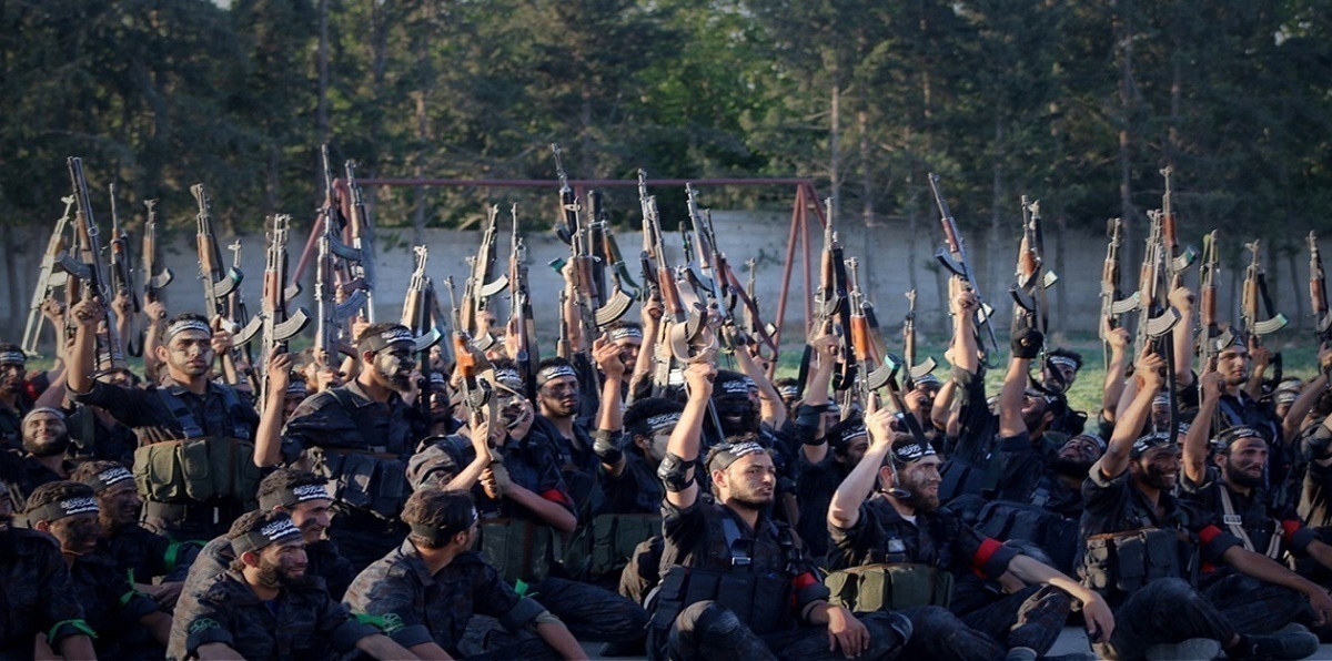 "هيئة تحرير الشام" تعتقل قياديين بينهم أردنيون لمحاولة تأسيس فرع لتنظيم القاعدة في سوريا