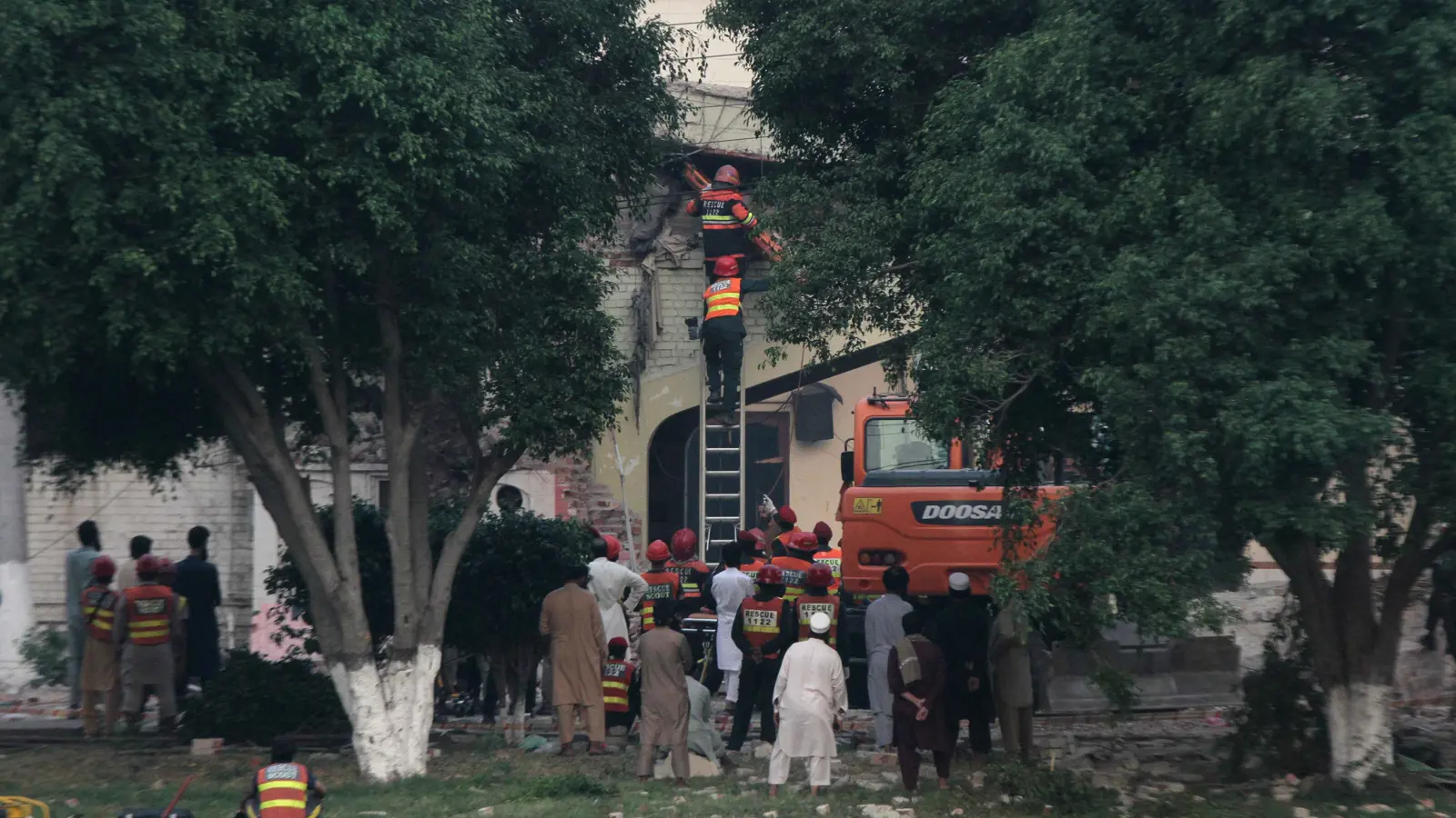 بعد احتدام المواجهات.. دعوات دولية لخفض التصعيد بين الهند وباكستان