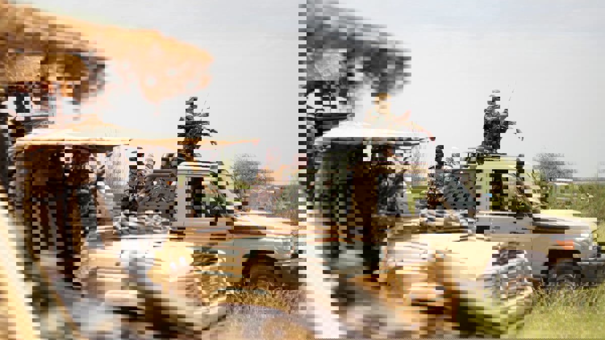 بعد أشهر على حصارها.. تمبكتو المالية تستقبل شاحنات غذاء من الجزائر 

