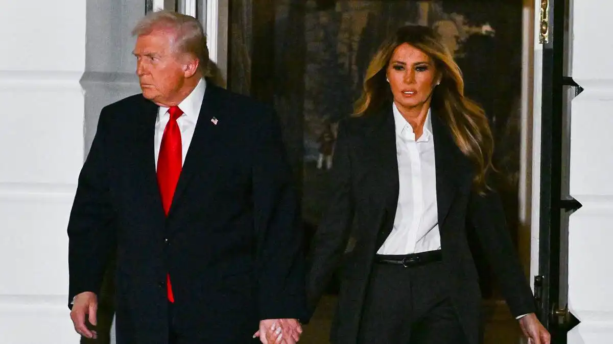 ميلانيا ترامب تواجه شائعات "الروبوت المزيف".. ماذا يجري؟