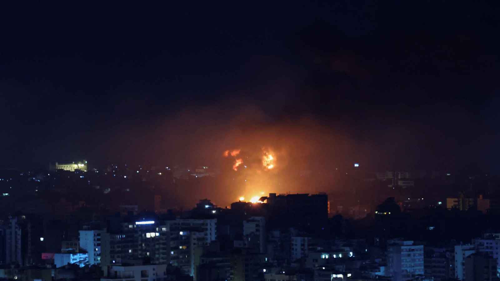 إسرائيل تخلي مناطق جديدة في الضاحية لاستهداف مواقع "حزب الله"