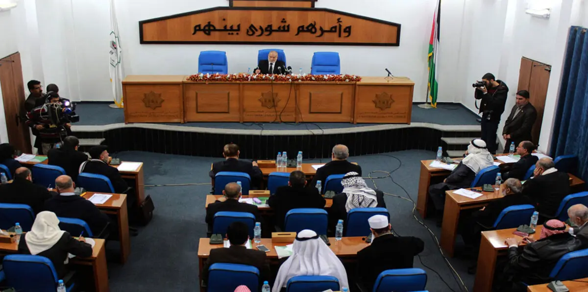 حل المجلس التشريعي الفلسطيني.. هل تسقط آخر أوراق شرعية حماس؟