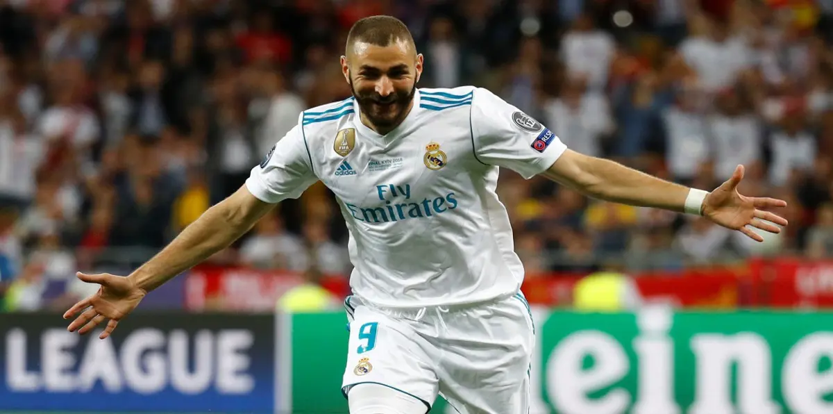 كريم بنزيما يُروّج للسياحة المصرية من مدينة الغردقة (صور)