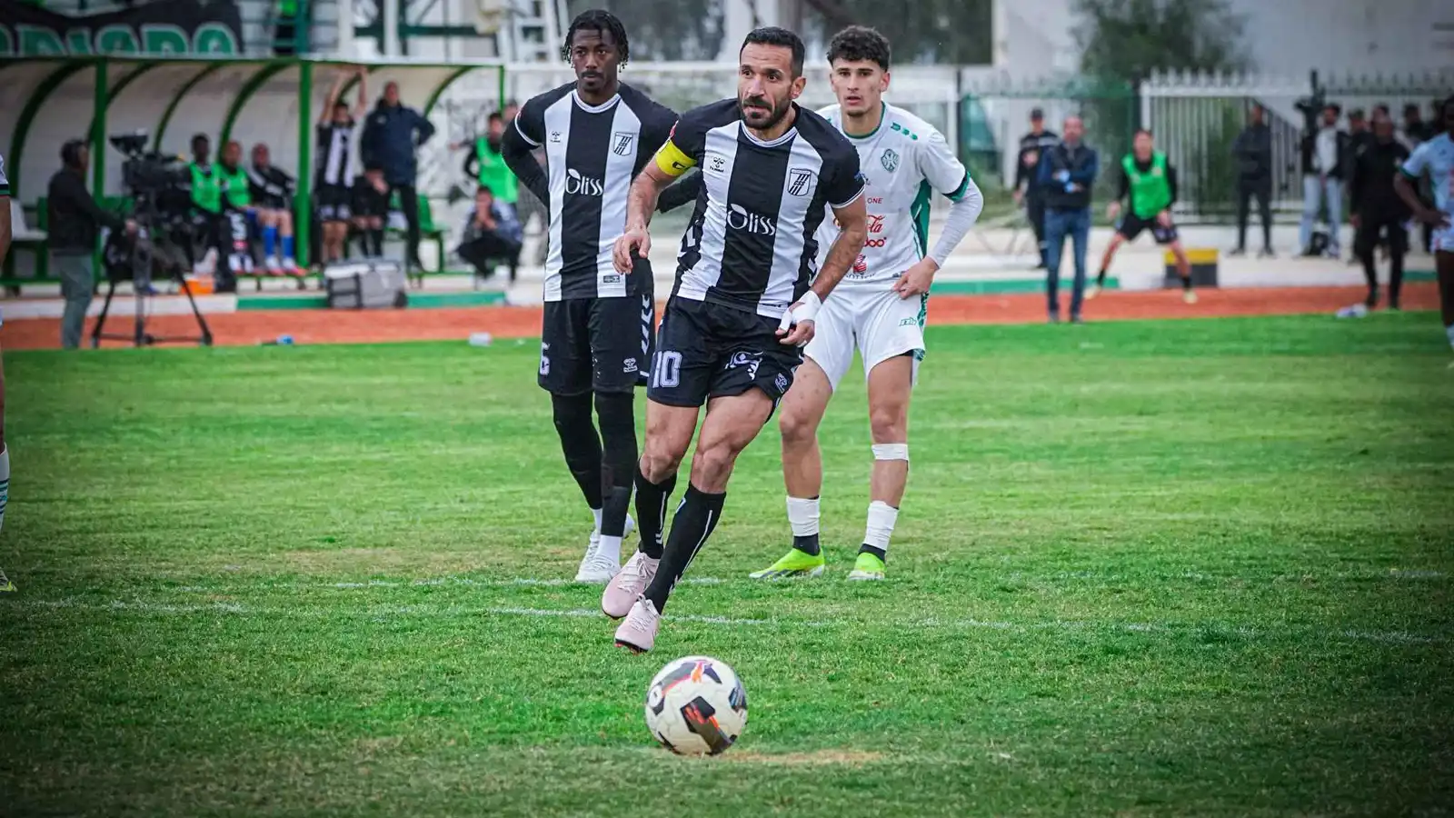 متألق بشدة.. ماذا قدّم علي معلول مع الصفاقسي منذ رحيله عن الأهلي؟