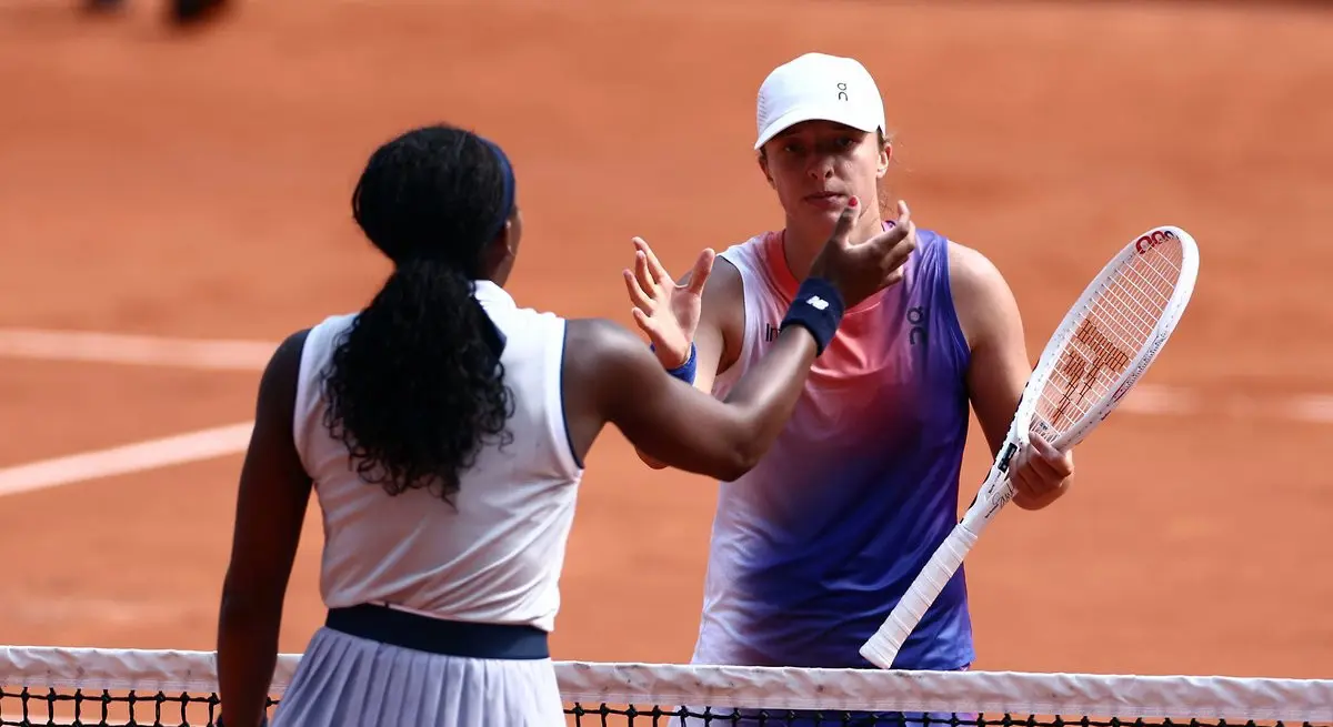 الإيطالية باوليني تتحدى المصنفة الأولى شيانتيك في نهائي رولان غاروس