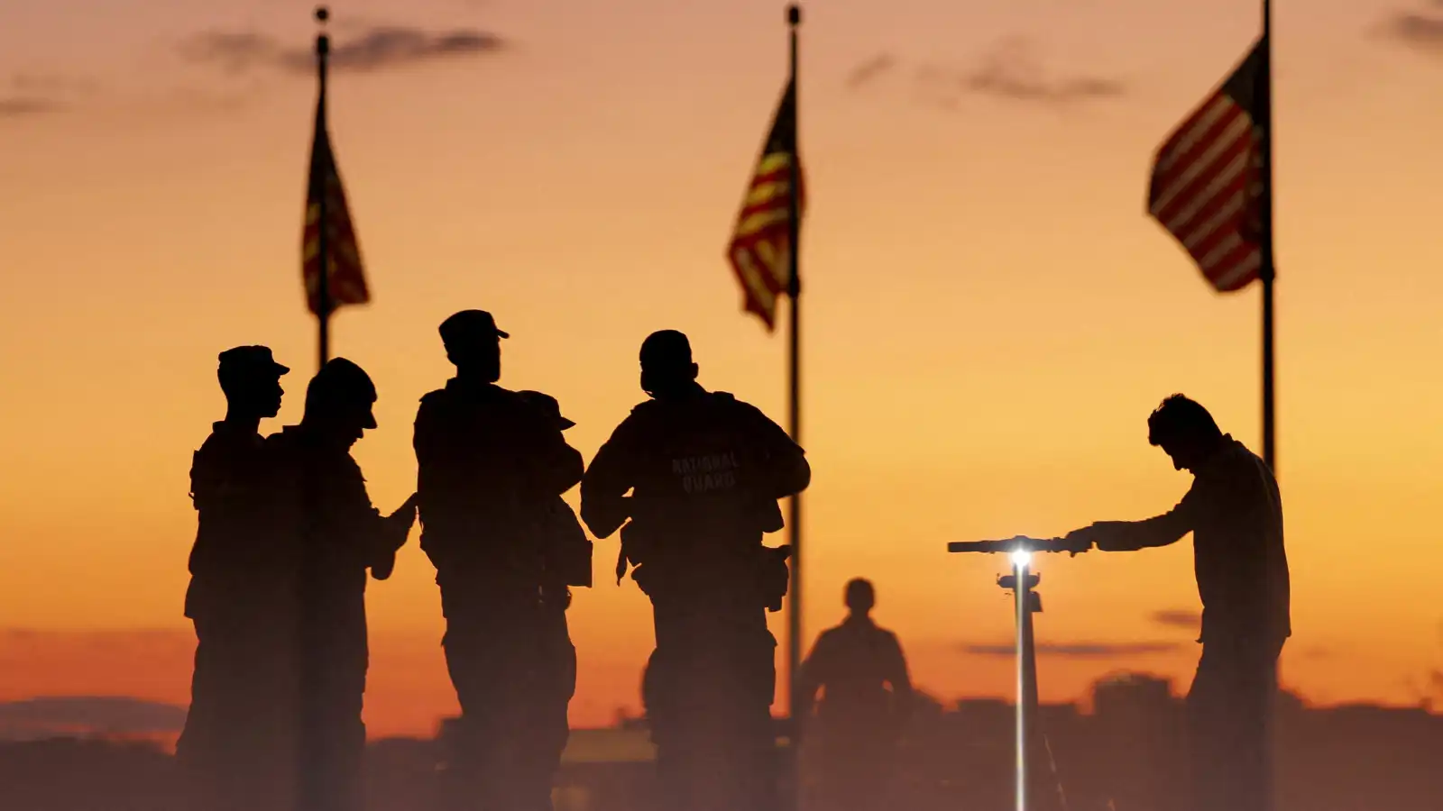 "أخطر مدينة بالعالم".. ترامب يتعهد بوضع حد للجريمة في شيكاغو