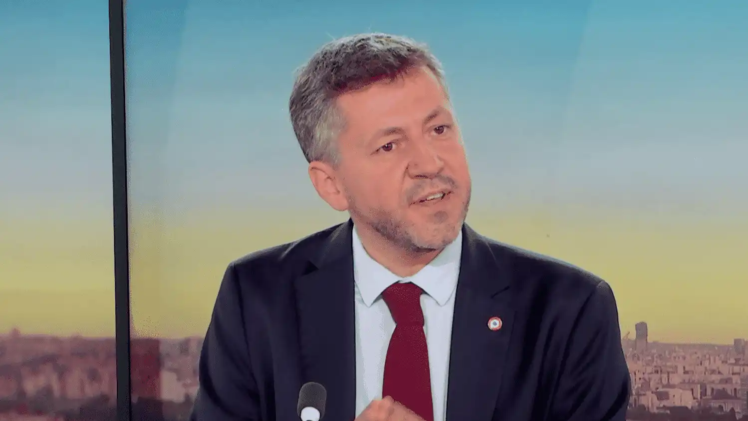 "زلزال" يخشاه الفرنسيون.. ماذا يعني سقوط مرسيليا بأيدي اليمين المتطرف؟