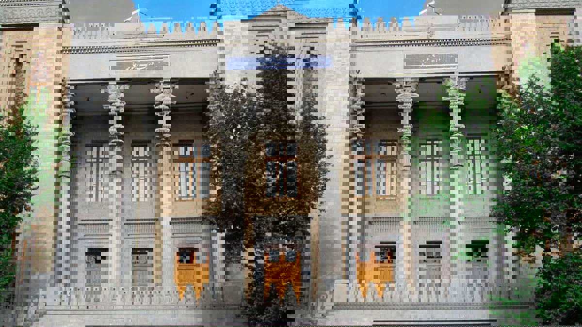 ردا على خطوة مماثلة من باكو.. إيران تطرد 4 دبلوماسيين أذريين