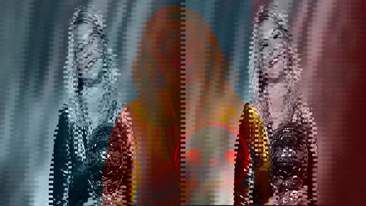 موراي غاضب من العنصرية الجنسية تجاه الفائزة بأول كرة ذهبية