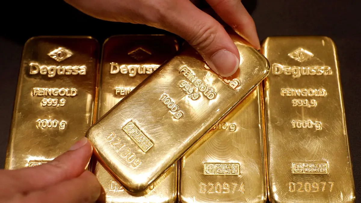 الذهب يتراجع مع ارتفاع عائدات سندات الخزانة الأمريكية