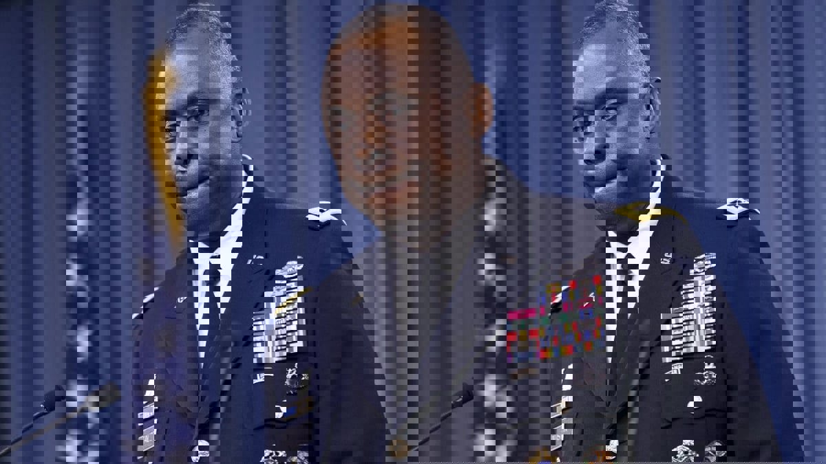 مجلس الشيوخ الأمريكي يصادق على تعيين لويد أوستن أول وزير للدفاع من أصل إفريقي‎