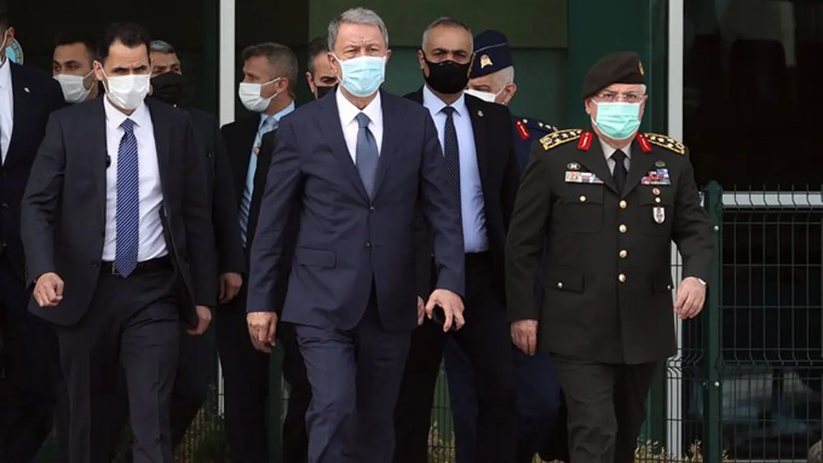 وزير الدفاع التركي خلوصي أكار يصل ليبيا