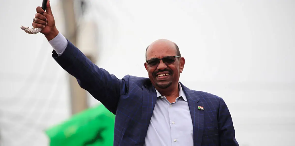 التغييرات الأمنية.. إستراتيجية البشير لمواجهة الأزمة الاقتصادية والغضبة الشعبية