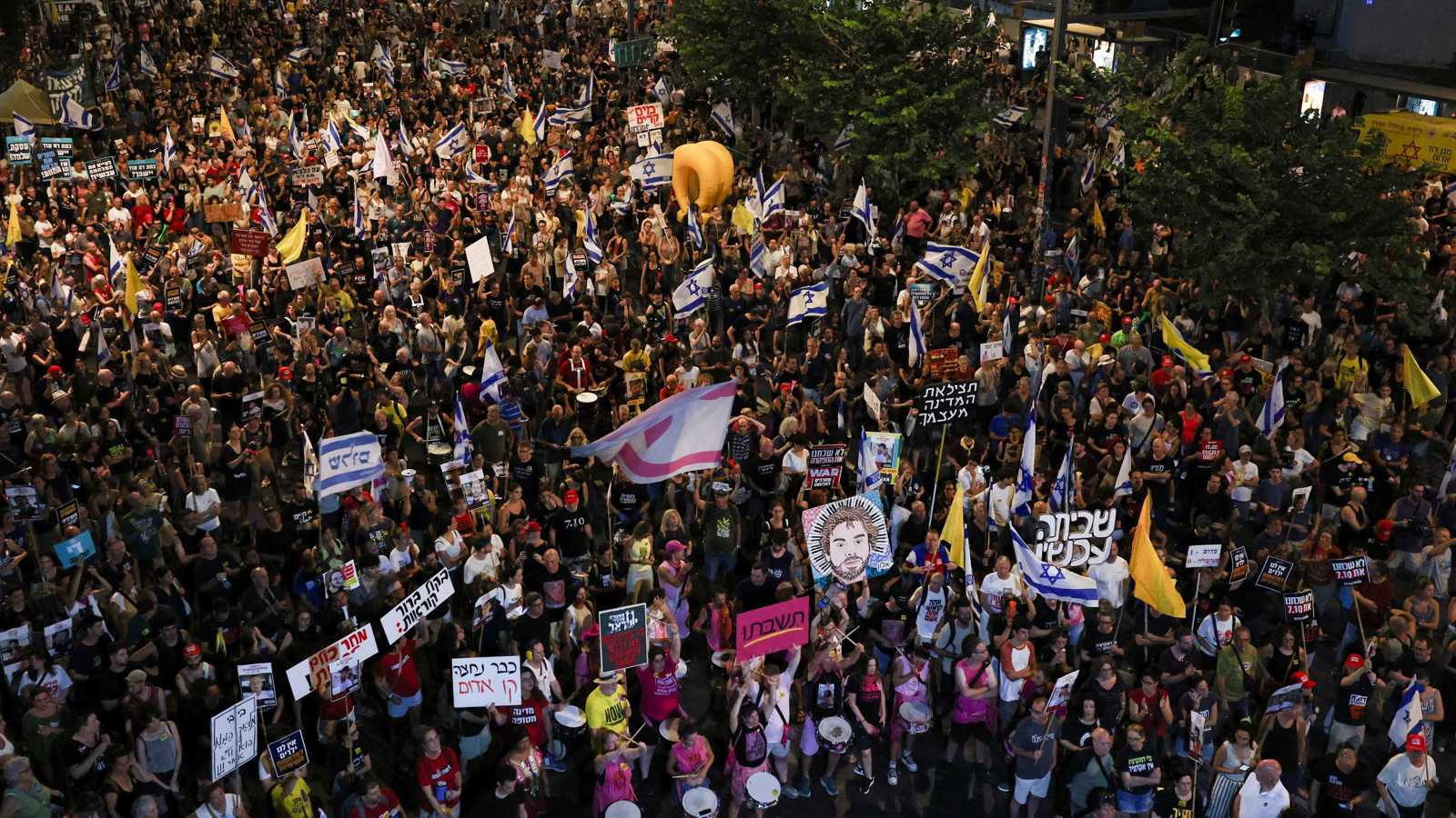 نتنياهو في "مأزق".. هل تؤثر المظاهرات على قراره بشأن الاجتياح الكامل لغزة؟