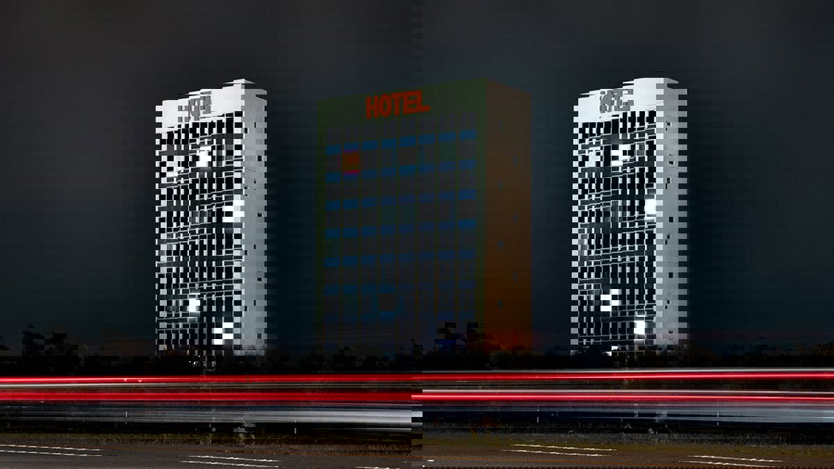  EastLink.. الفندق الذي لا يمكن حجز غرف فيه أبداً