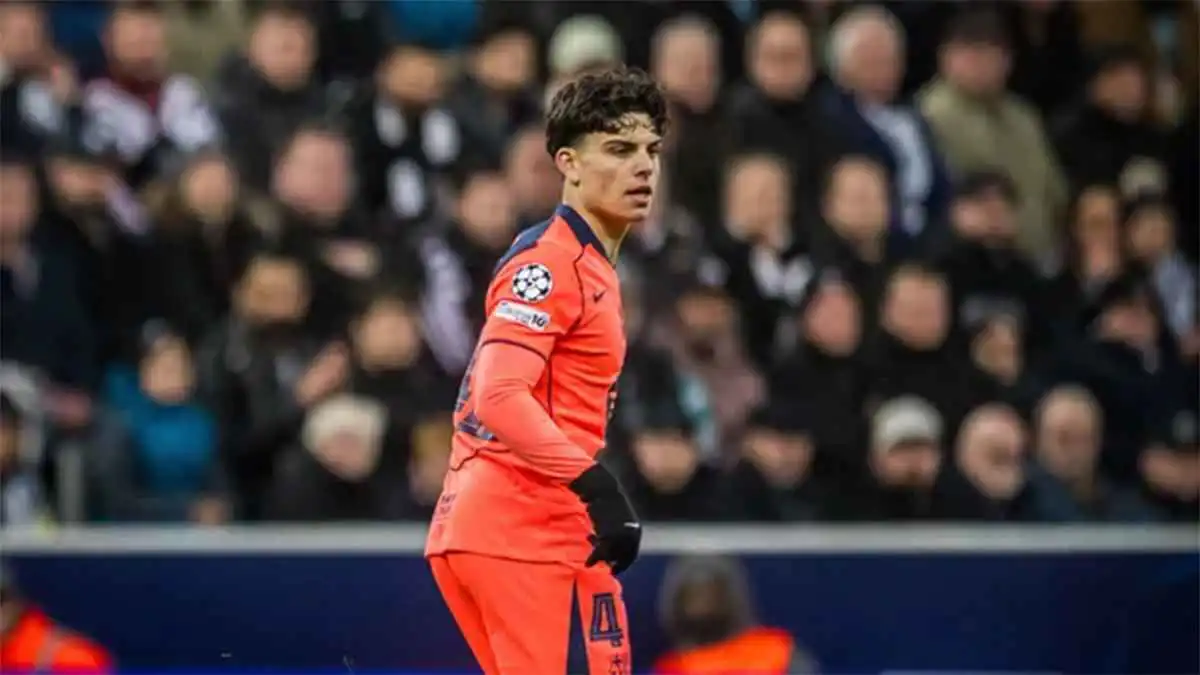 من هو "تشافي" الجديد الذي ظهر أمام نيوكاسل؟