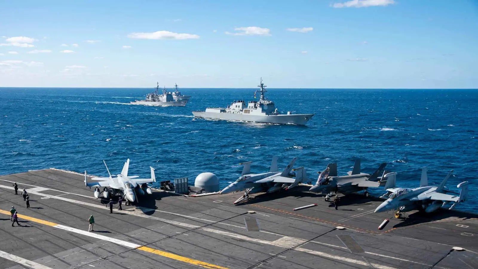 مسؤولون: إيران تُجهّز صواريخ مخصصة لضرب القواعد الأمريكية