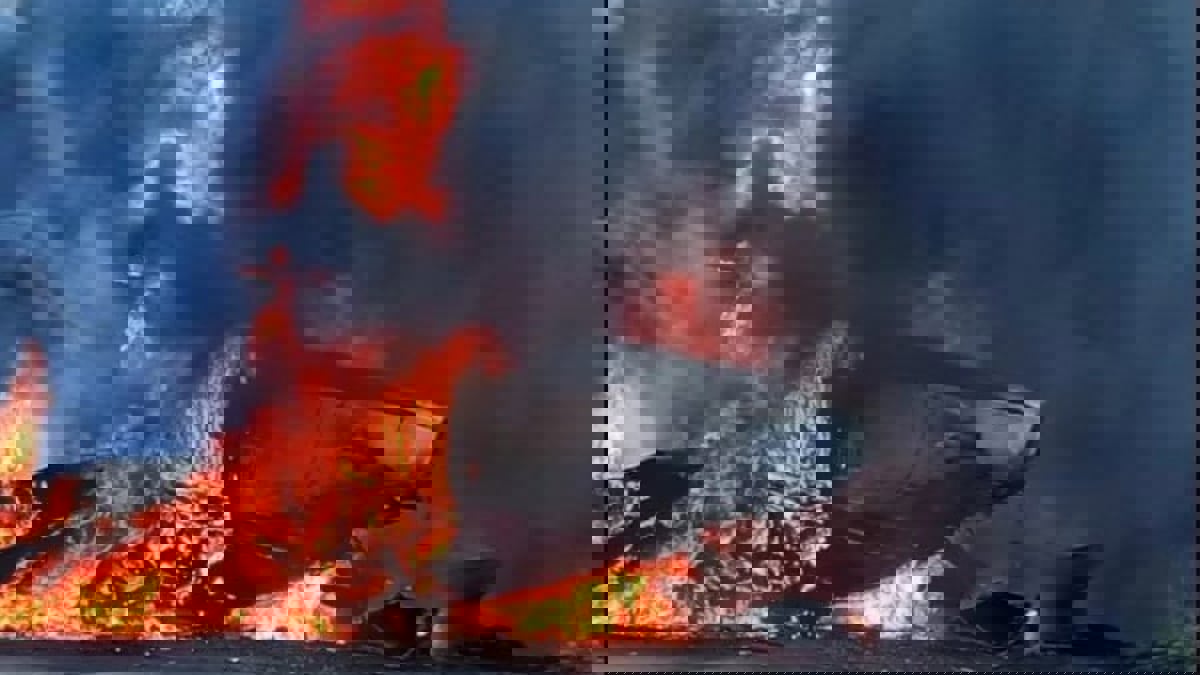 مشهد مروع لتحطّم طائرة على الطريق السريع في تشيلي (فيديو) 