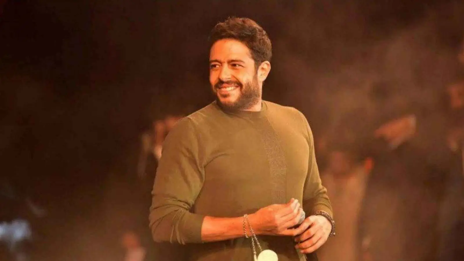 إفطار وذكريات.. حماقي يعود إلى الأضواء بعد العملية الجراحية (صورة)