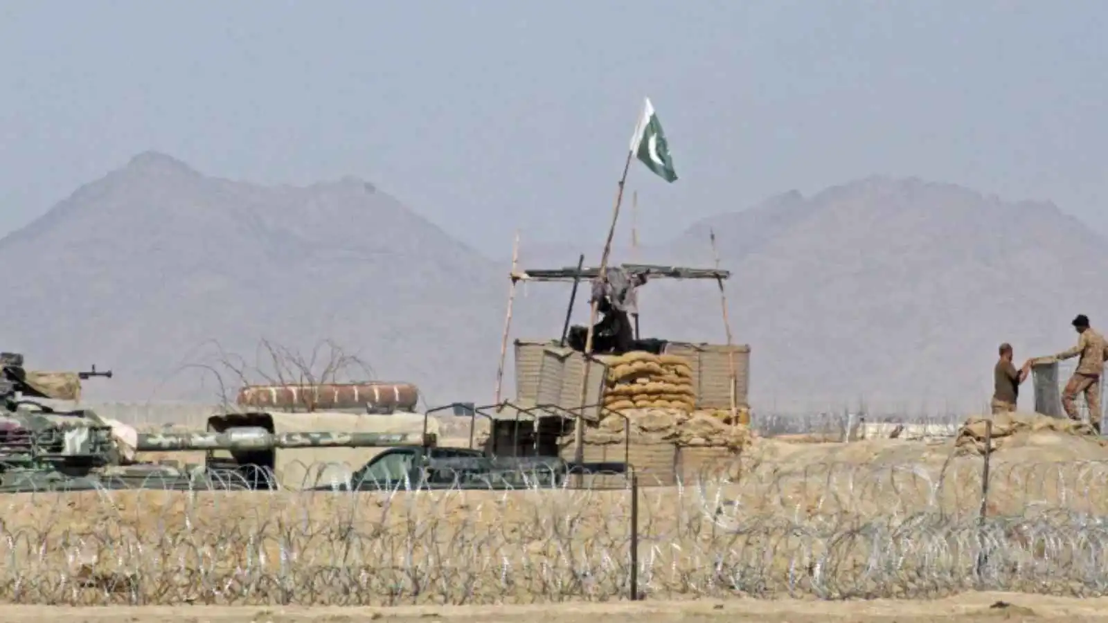 23 قتيلا بغارة جوية استهدفت منطقة باكستانية حدودية