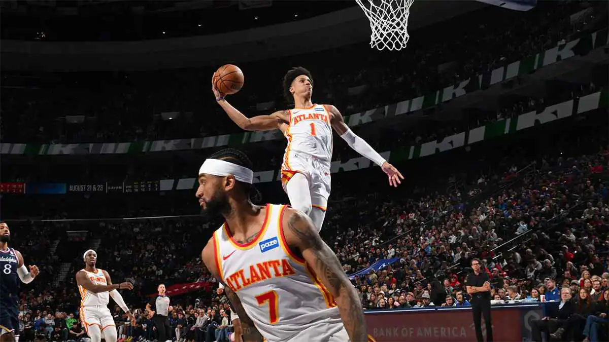 NBA.. جونسون يقود أتلانتا هوكس للفوز على سيكسرز بعد وقتين إضافيين