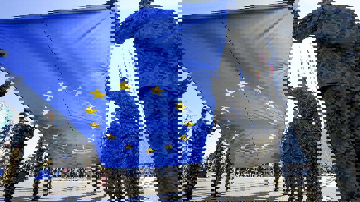 تقرير: على أوروبا الاستثمار في الطاقة والدفاع لمواجهة التصعيد الروسي