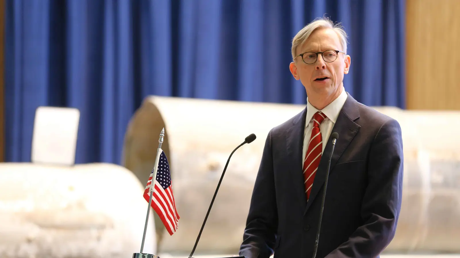 مبعوث أمريكي سابق: ترامب "سيعزل" إيران دبلوماسياً ويضعفها اقتصادياً